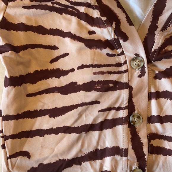 NWT Empty Soda Brown Is It Animal Crop Top - Picture 8 of 8